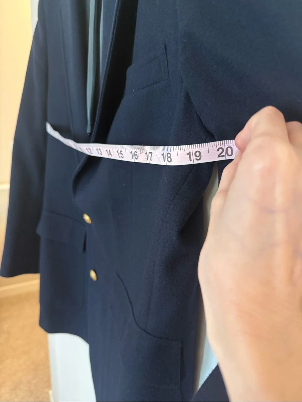 Vintage Kenneth Roberts Navy Wool Blazer Gold Crest Buttons Made USA Preppy L